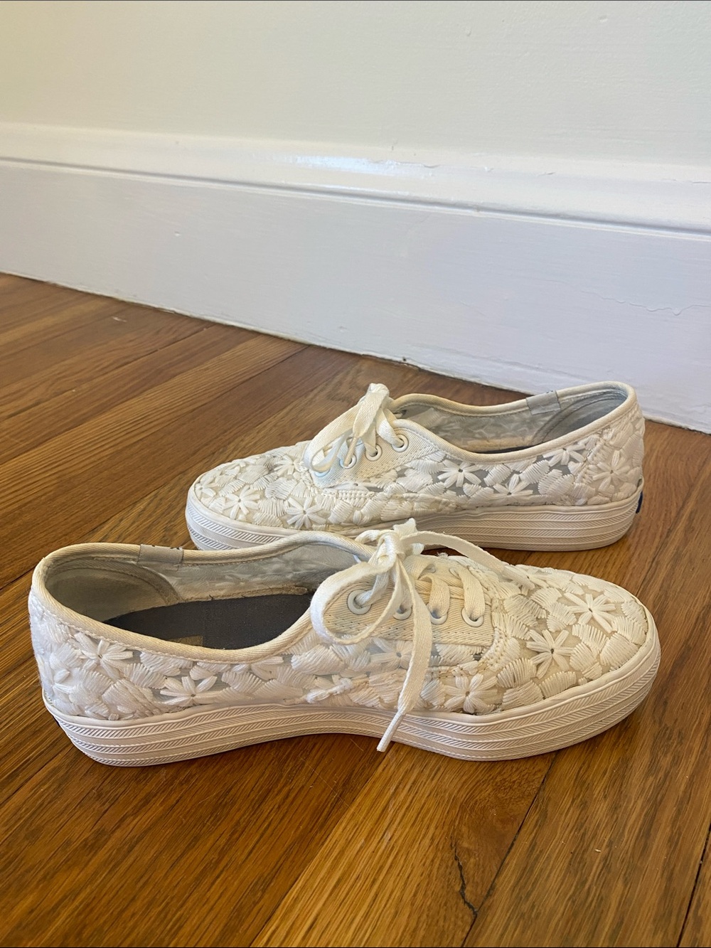 Women’s White Lace Platform Sneakers